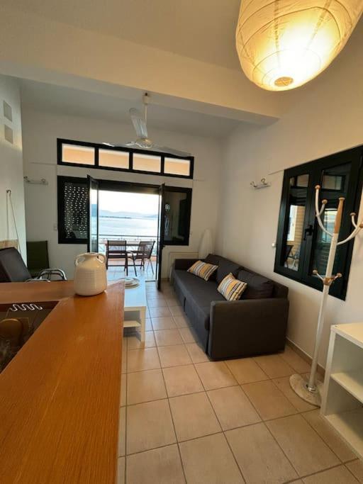 Appartement Avec Vue Aegina Exterior foto